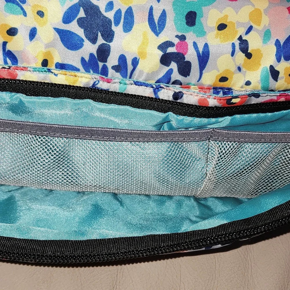 Lug Trolley Womems Gray Multo Floral Travel Bag  Preowned - Picture 9 of 14